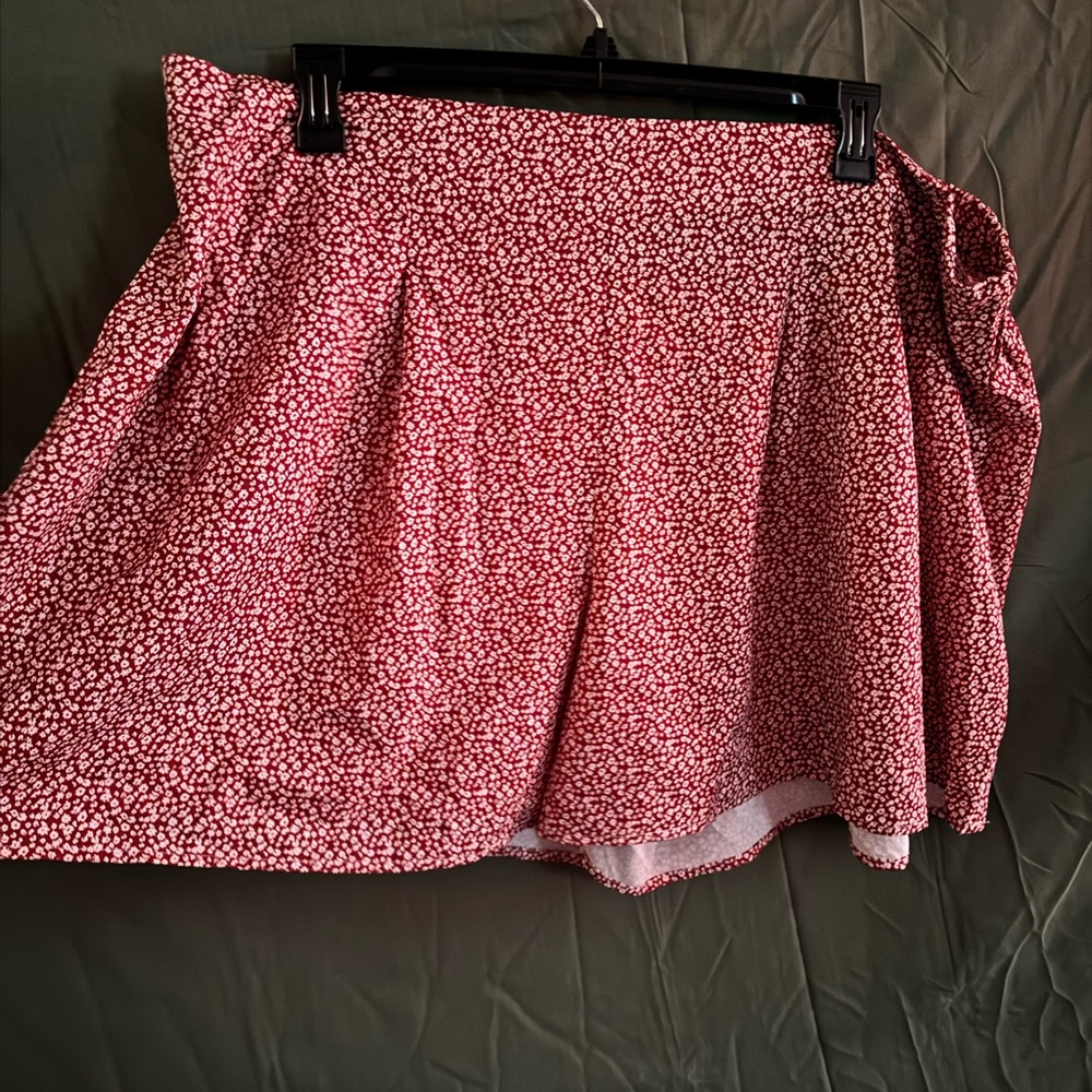 SHEIN Red Floral Women's Skorts